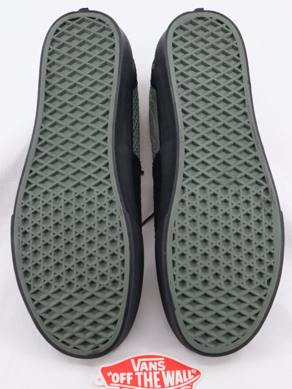 VANS x Harry Potter Collab Slytherin House Sneakers - Picture 5 of 15